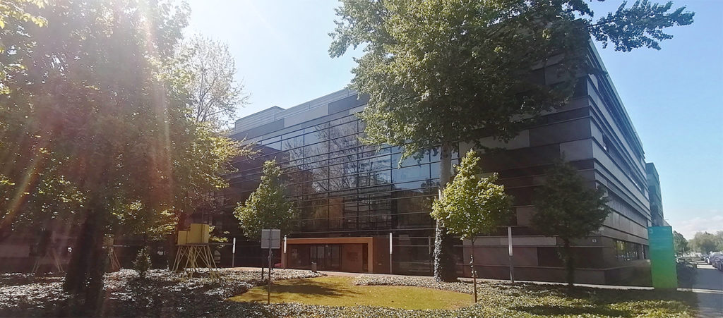 Firmensitz Berlin Adlershof, Gebäudeansicht von außen